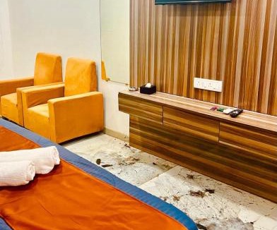 Amarnath Hotel | Yash Residency Lodging And Boarding