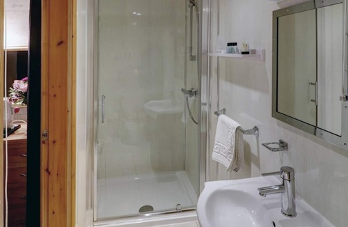 Castleton Hotel | Ye Olde Cheshire Cheese Inn