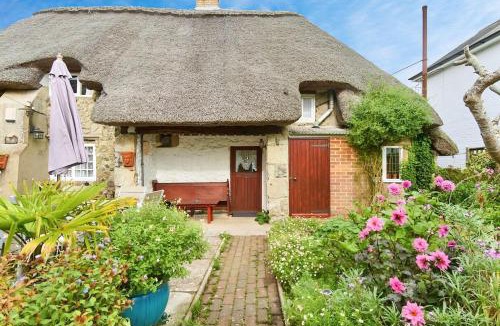 Niton House | Ye Olde Cottage