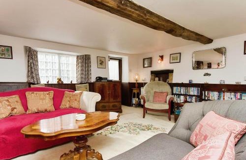 Niton House | Ye Olde Cottage