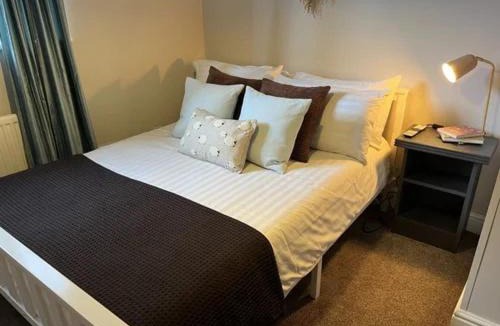 Edenbridge Hotel | Ye Olde Crown