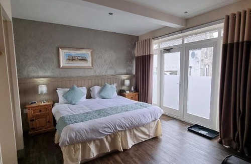Arnside Hotel | Ye Olde Fighting Cocks