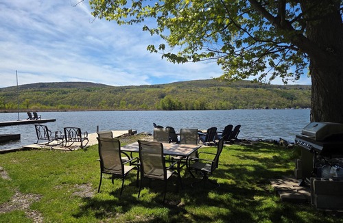 Middlesex House | Year-round, beautiful, peaceful, lake front home on Canandaigua Lake.