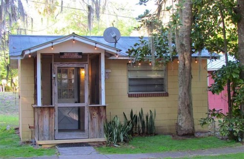 Cross Creek Cabin | Yearling Restaurant and Cabins