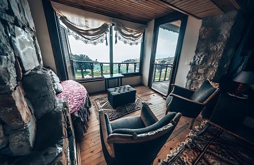 Faralya Hotel | Yediburunlar Lighthouse Boutique Hotel and Restaurant