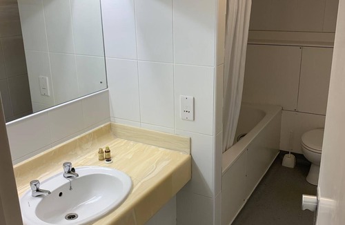 Ryde Hotel | Yelf's Hotel