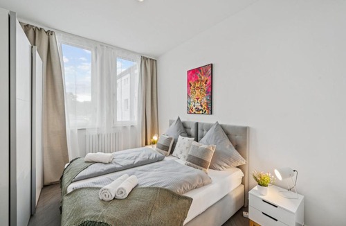 Schafhof Apartment | Yello Homes - Lazy Loft - Airport & Messe - 8 Betten - 3 Schlafzimmer