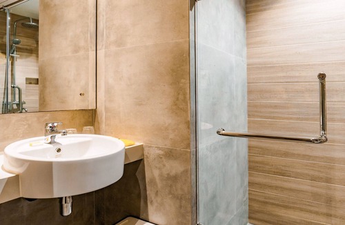 Batam Hotel | Yello Hotel Harbour Bay Batam
