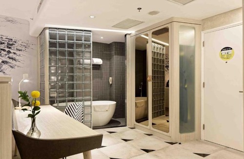 Gambir Hotel | YELLO Hotel Harmoni