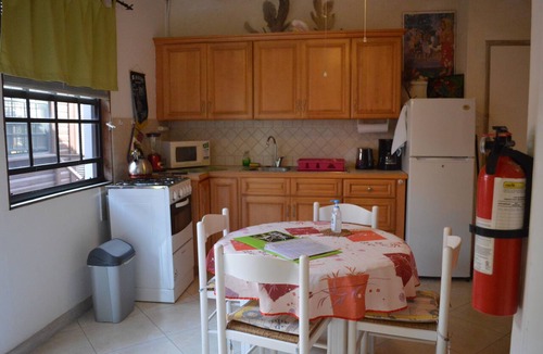 Silver Sands Apartment | Yellow Bird Apartment in Blue Ocean Cottage in Silver Sands