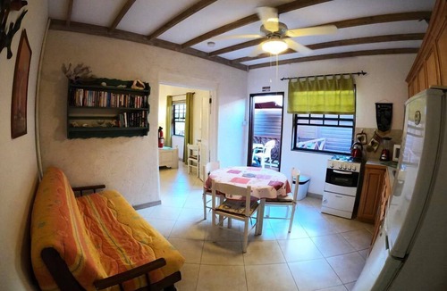 Silver Sands Hotel | Yellow Bird Apartment