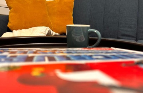 Copou Apartment | Yellow Dawn Modern Flat in Quiet Area with Garage Parking and Self Check-In