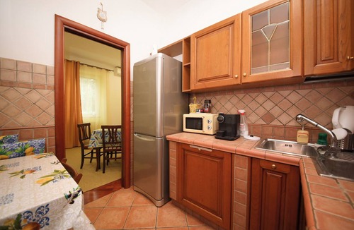 Aurelio Apartment | Yellowmat by Ghor
