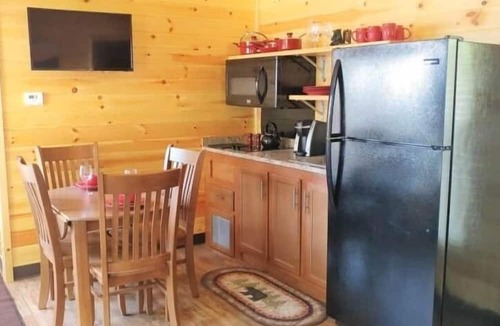 Hartland Cabin | Yellowstone Chalet Cottage