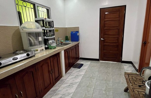 Cauayan Condo | Yena's Inn