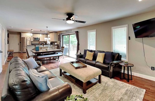 Blakeslee Cottage | Yes Deer by Taylor Made Deep Creek