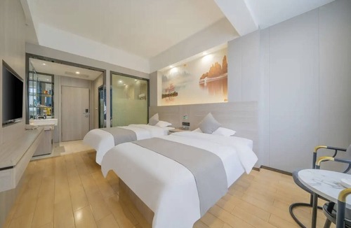 Cenxi Hotel | Yeste Hotel
