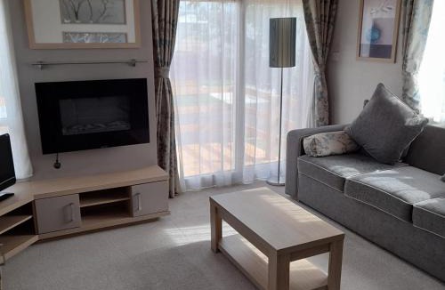 Denny House | Yew