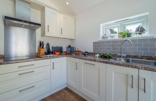Westleton Apartment | Yew Tree Cottage is a modern eco-cottage