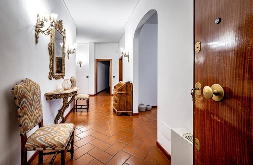 Lungarno del Tempio Apartment | YiD Elegant apt with garage