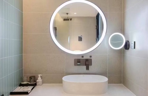 Donghu Qu Hotel | Yifeng hotel