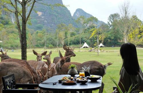 Ten Mile Gallery Hotel | YINGMAN HOTEL