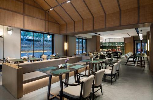 Zhoujiaba Hotel | Yinmo Hotel