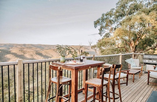 Curraweela RV Rental | Yirri glamping tent overlooking the Great Dividing Range