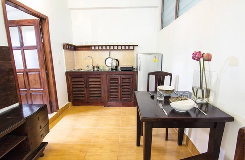 Chamkar Mon Hotel | YK Art House