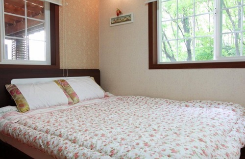 Yongin House | Yongin Neutinamu Pension
