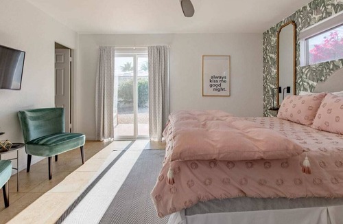 Racquet Club West House | Yorba Oasis