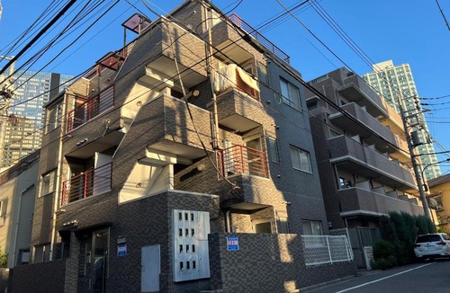 Nishi-Shinjuku Apartment | Yoshiya