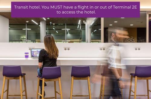 Le Mesnil-Amelot Hotel | YOTELAIR Paris CDG - Transit Hotel - Terminal 2E