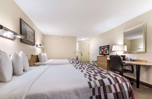 SeaTac Hotel | You found it! Just a Step Away from Everything! Convenient Accommodation