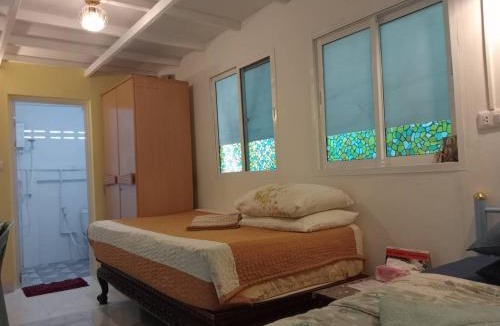 Ratchadaphisek House | Young and Beautiful