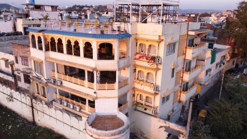 Udaipur Hostel | Young Monk Hostel Udaipur - Jaydurg Haveli