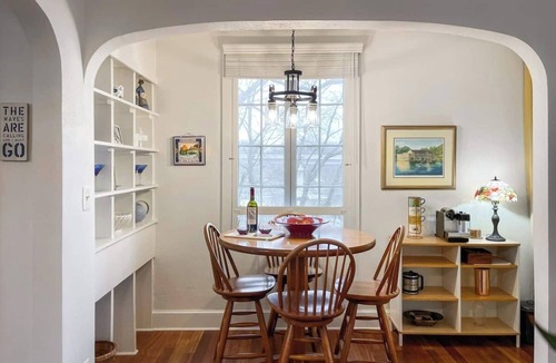 West Annapolis Cottage | Your Annapolis Waterfront retreat for a weekend or any-day getaway! Great lodging for Navy Sports visitors and the Annapolis Blues games!