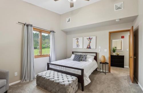Lake Delton House | Your Boho Retreat At Tamarack Resort