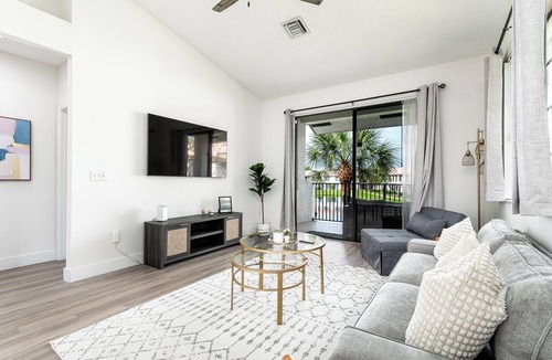 Delray Beach Apartment | Your Delray Beach Oasis: Lakeview