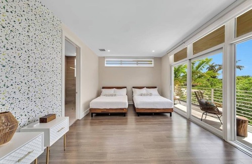 Coral Ridge House | *Your Dream Modern Home in Coral Ridge*