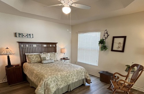 Fruitland Park Villa | Your Dream Vacation Starts HERE!! Amazing 3/2 villa w/Golf Cart, BBQ & WiFi!