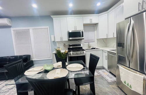 Dyker Heights Apartment | Your Dyker Heights - Escape Quiet & Beautiful Stay in Brooklyn
