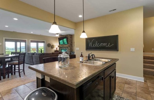 Silver Point Condo | ♡ Your Happy Place Overlooking Center Hill Lake ♡