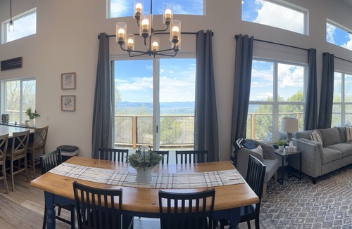 Fairview Cabin | Your Hideaway Surrounded by the Breathtaking Beauty of Utah's Natural Landscape