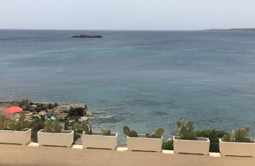 Punta Milocca Villa | Your home 3 meters from the sea