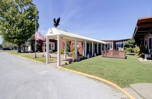 Drumright House | Your Home Away From Home! 3 Convenient Units, Free Parking, Pets Allowed!
