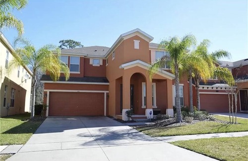 Bellavida House | Your home away from home. Not your average vacation home!