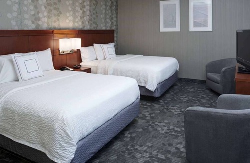 Brookfield House | Your Home Away From Home! Indoor Swimming Pool, Pet-friendly Property!