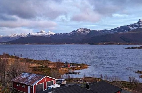 Bostad Apartment | Your Lofoten Home Base, Quiet & Well Located Basement Apartment