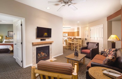 West Yellowstone Resort | Your loved ones will LOVE you for this!